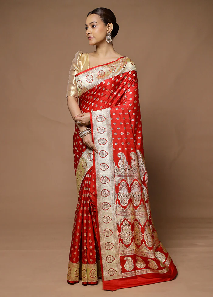 Red Handloom Banarasi Pure Silk Saree With Blouse Piece - Image 4