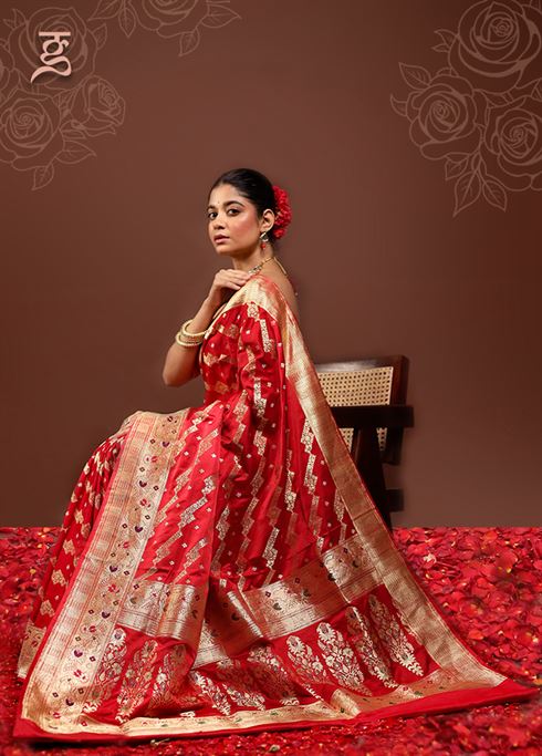 Red Handloom Banarasi Pure Silk Saree With Blouse Piece - Image 2