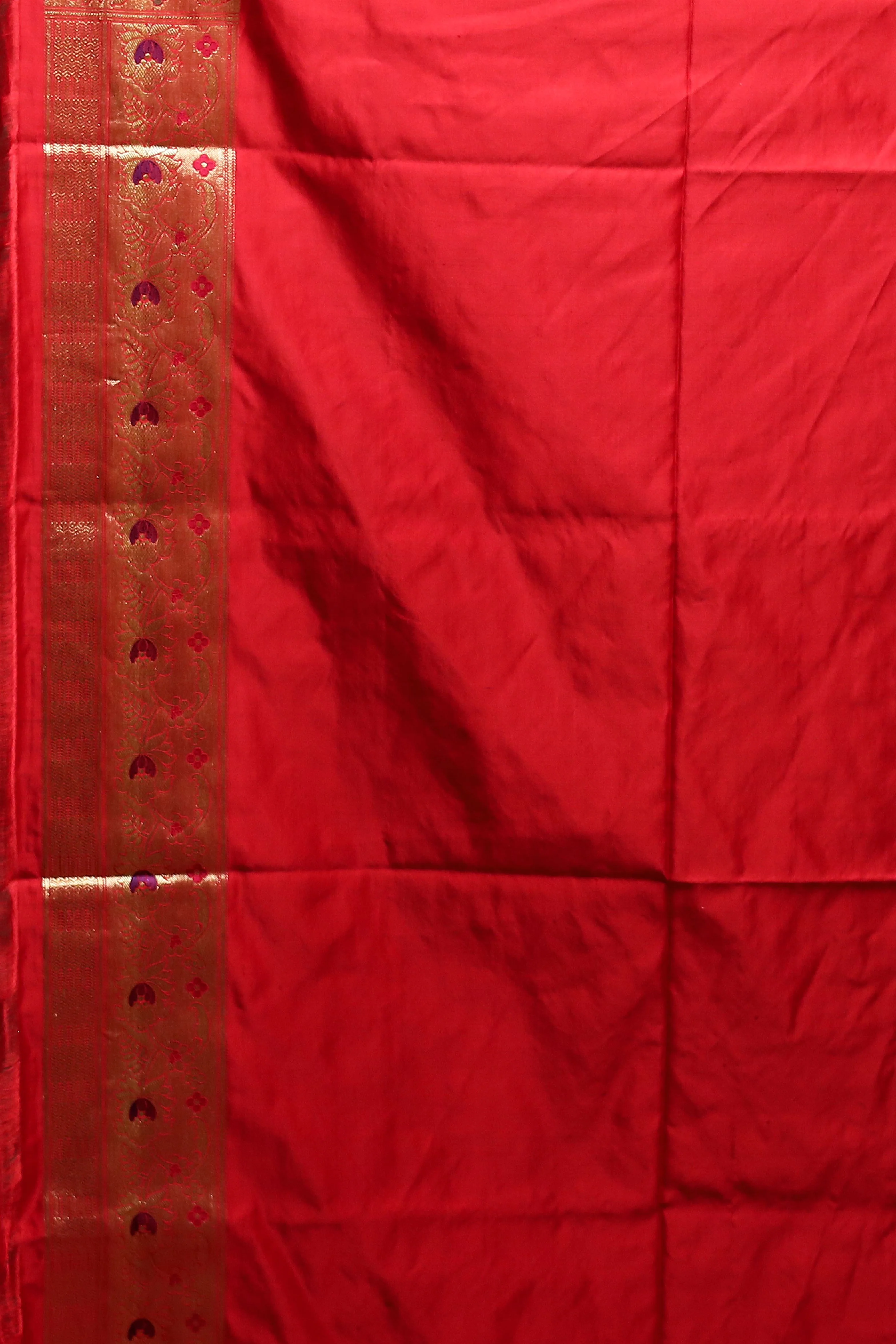Red Handloom Banarasi Pure Silk Saree With Blouse Piece - Image 6