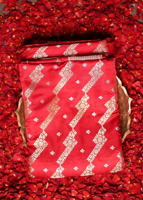 Red Handloom Banarasi Pure Silk Saree With Blouse Piece - Image 7
