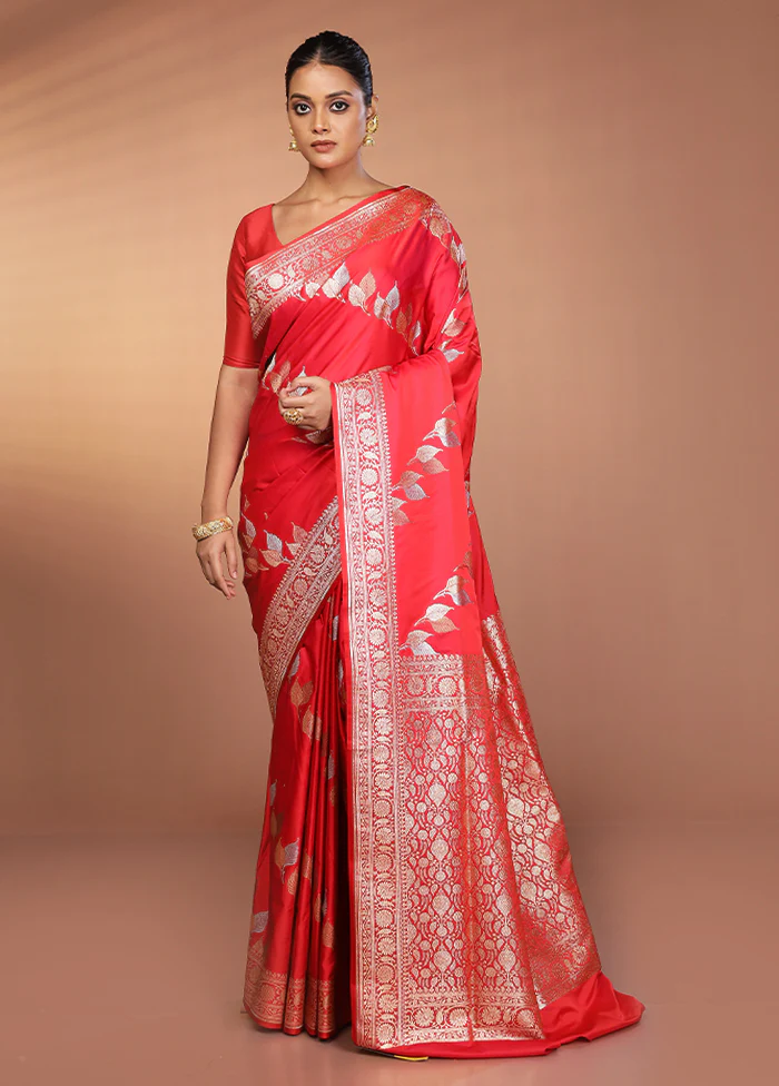 Red Handloom Banarasi Pure Silk Saree With Blouse Piece - Image 2
