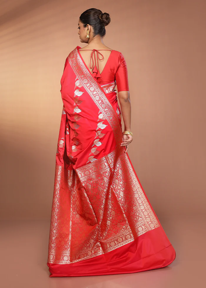 Red Handloom Banarasi Pure Silk Saree With Blouse Piece - Image 3