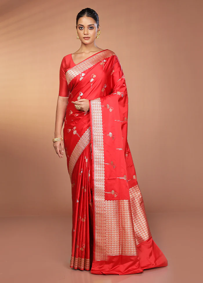 Red Handloom Banarasi Pure Silk Saree With Blouse Piece - Image 2