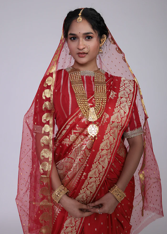 Red Handloom Banarasi Pure Silk Saree With Blouse Piece - Image 2