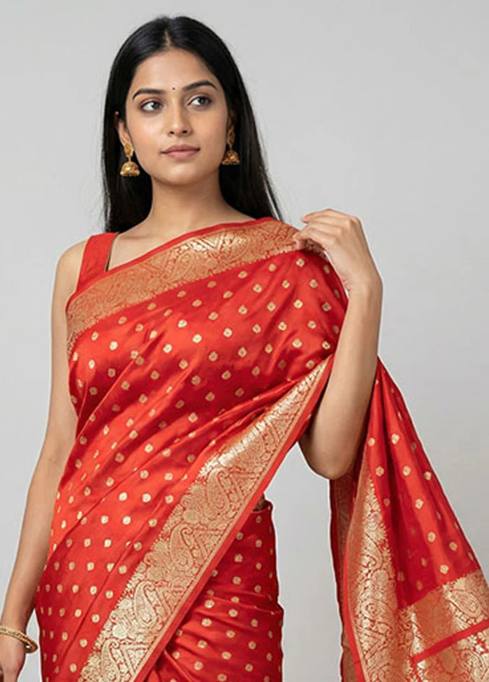 Red Handloom Banarasi Pure Silk Saree With Blouse Piece - Image 2