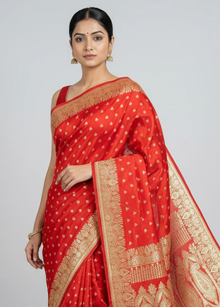 Red Handloom Banarasi Pure Silk Saree With Blouse Piece - Image 2