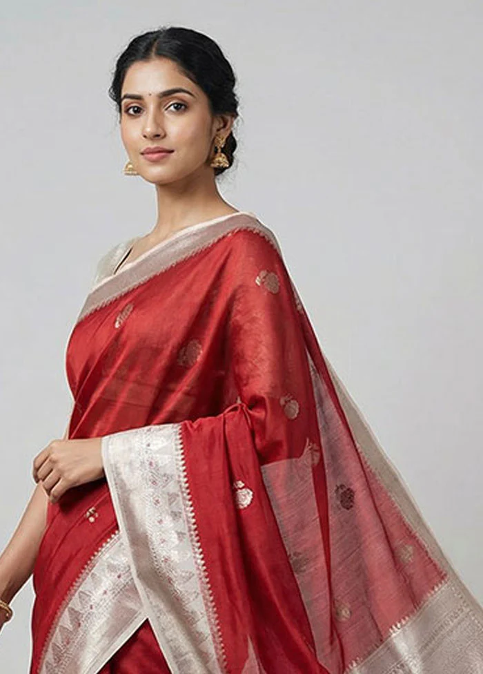 Red Handloom Dupion Silk Saree With Blouse Piece - Image 2