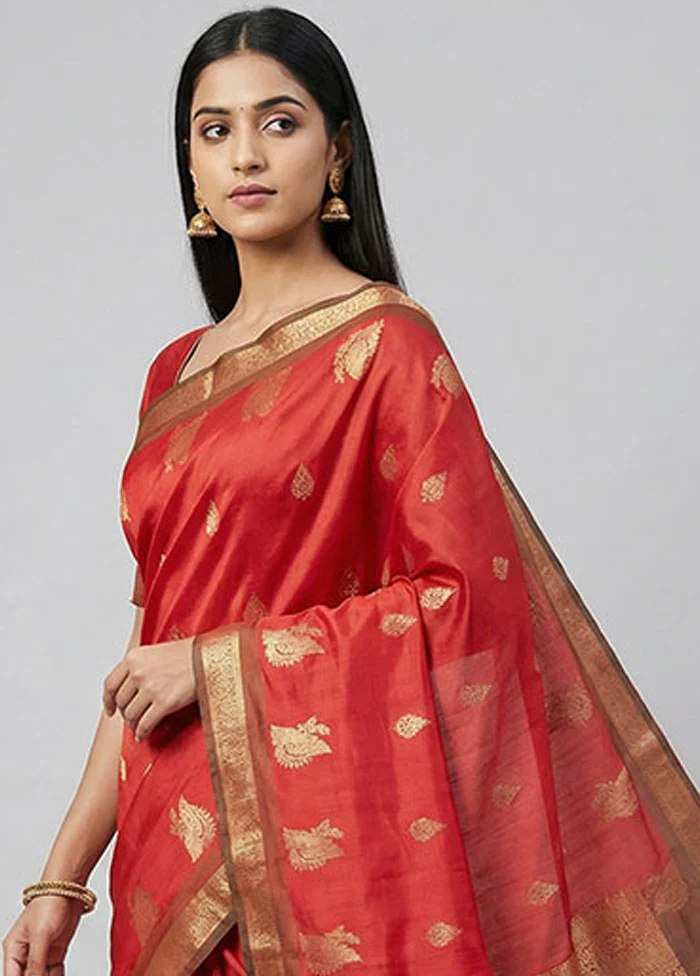 Red Handloom Kanchipuram Pure Silk Saree With Blouse Piece - Image 2