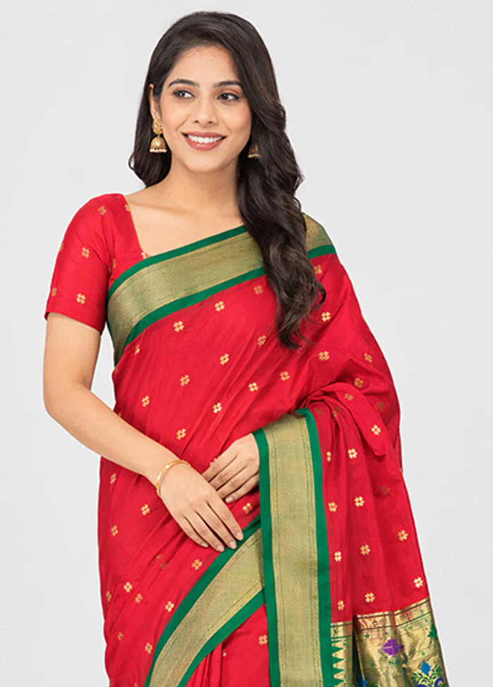 Red Handloom Kanchipuram Pure Silk Saree With Blouse Piece - Image 2
