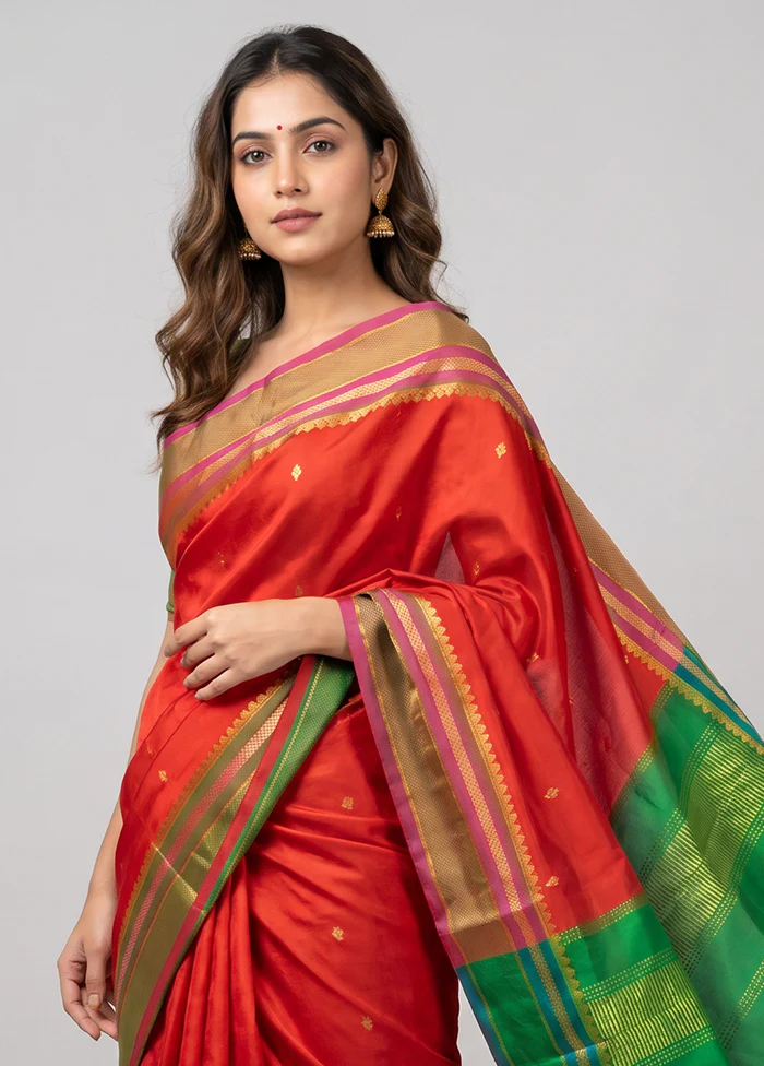 Red Handloom Kanjivaram Pure Silk Saree With Blouse Piece - Image 2
