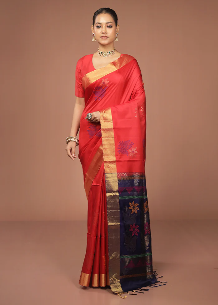 Red Handloom Kanjivaram Pure Silk Saree With Blouse Piece - Image 2