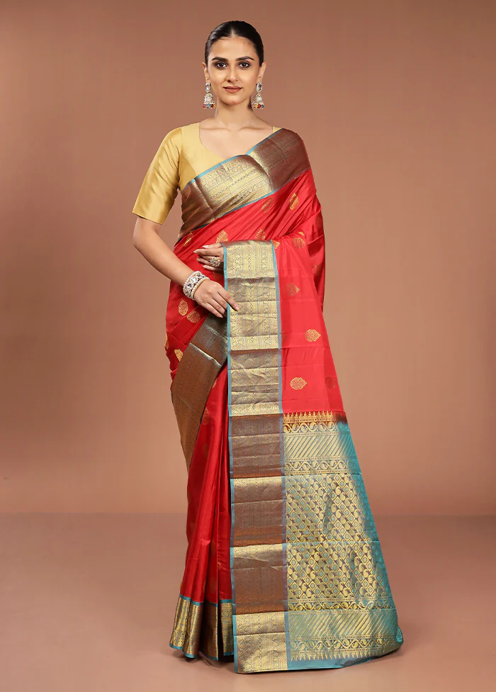Red Handloom Kanjivaram Pure Silk Saree With Blouse Piece - Image 2