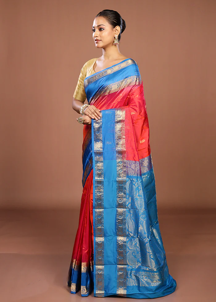 Red Handloom Kanjivaram Pure Silk Saree With Blouse Piece - Image 4