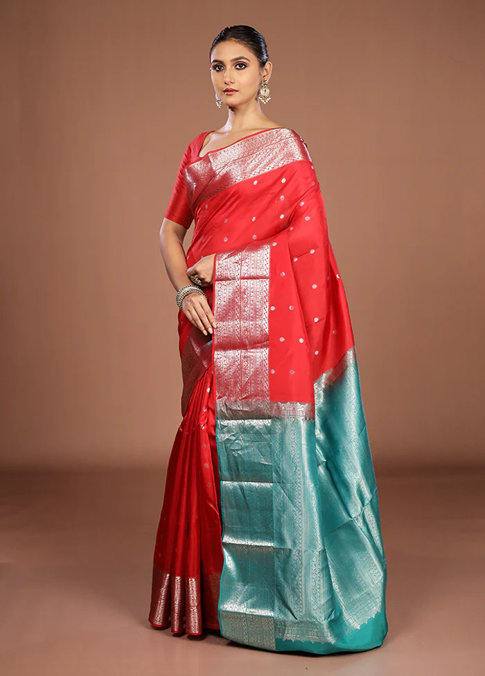 Red Handloom Kanjivaram Pure Silk Saree With Blouse Piece - Image 4