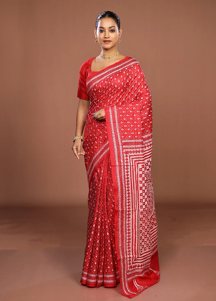 Red Handloom Kantha Stitch Pure Silk Saree With Blouse Piece - Image 2