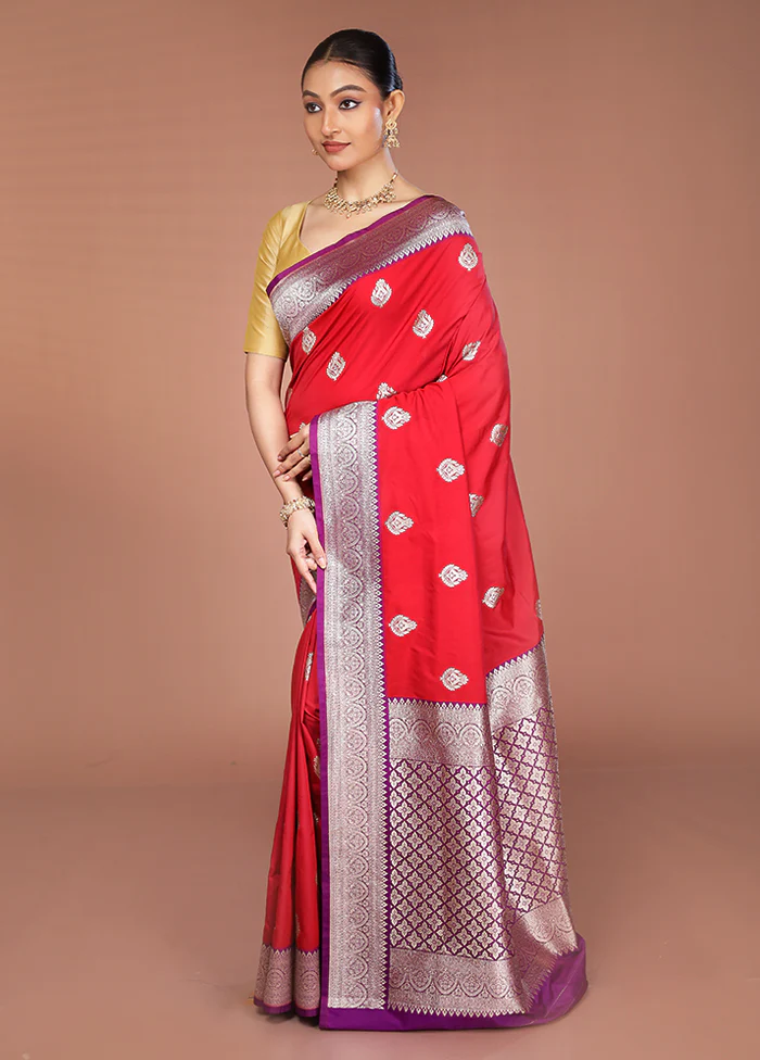 Red Handloom Katan Silk Saree With Blouse Piece - Image 4