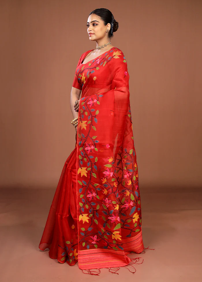 Red Handloom Matka Pure Silk Saree With Blouse Piece - Image 4