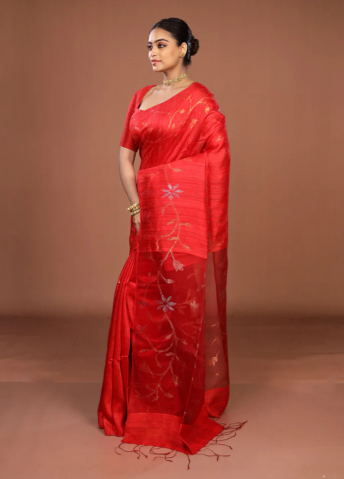 Red Handloom Matka Pure Silk Saree With Blouse Piece - Image 4