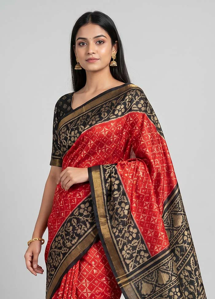 Red Handloom Patola Pure Silk Saree With Blouse Piece - Image 2