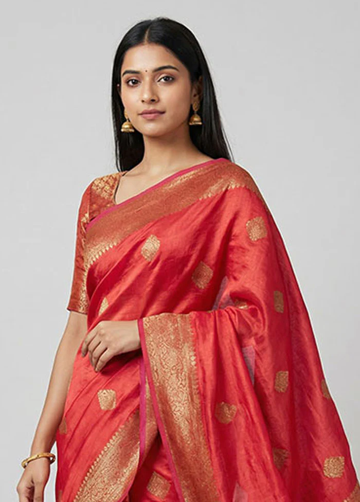 Red Handloom Tussar Pure Silk Saree With Blouse Piece - Image 2