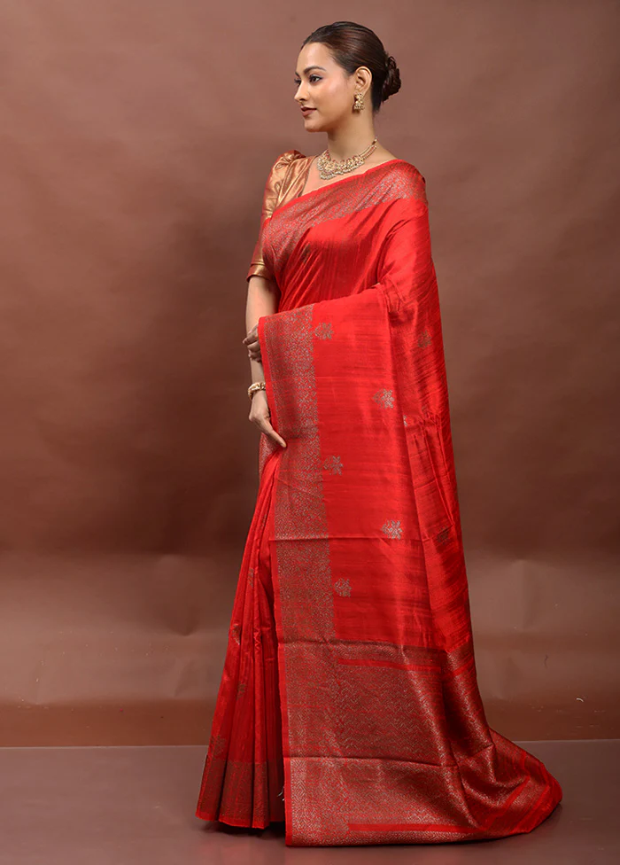 Red Handloom Tussar Pure Silk Saree With Blouse Piece - Image 4