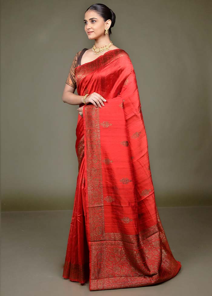 Red Handloom Tussar Pure Silk Saree With Blouse Piece - Image 4