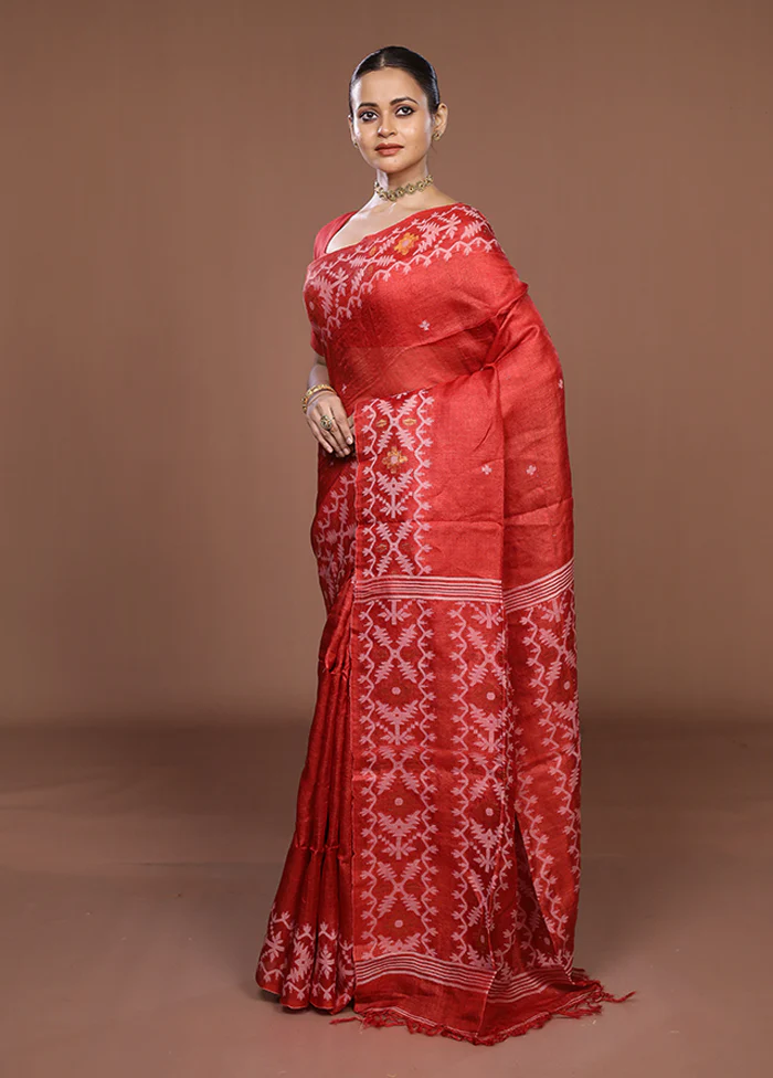Red Handloom Tussar Pure Silk Saree With Blouse Piece - Image 4