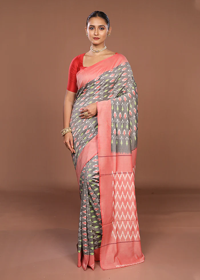 Red Ikkat Silk Saree With Blouse Piece - Image 2