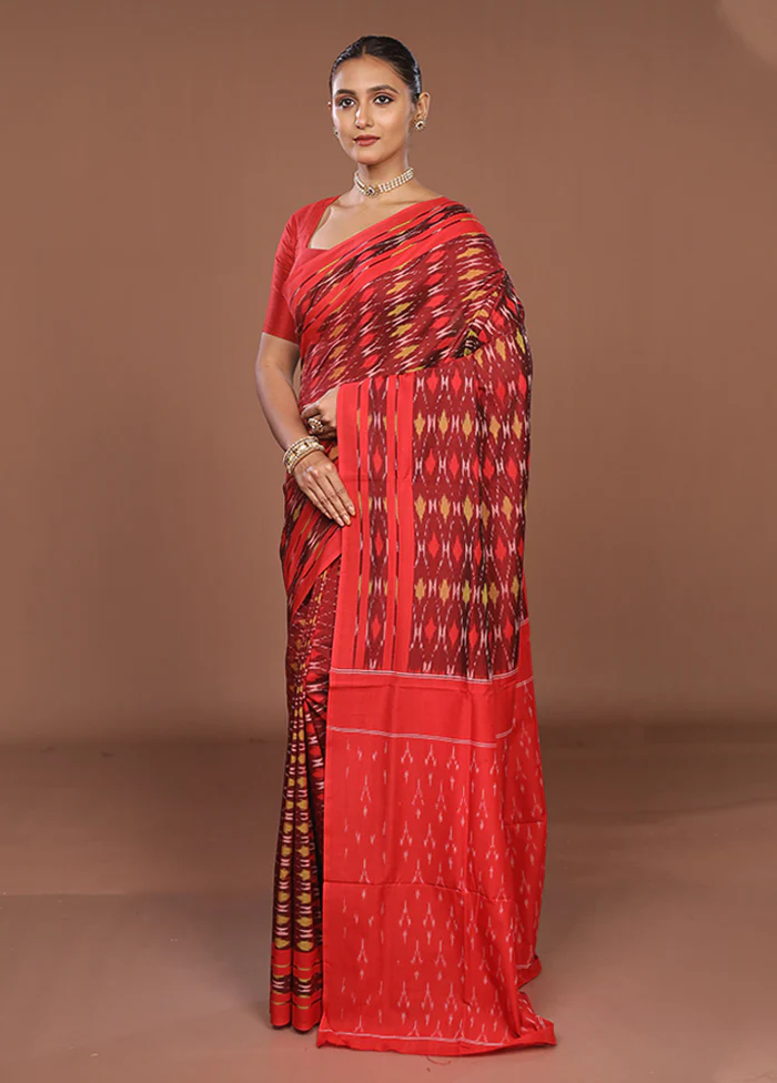 Red Ikkat Silk Saree With Blouse Piece - Image 4
