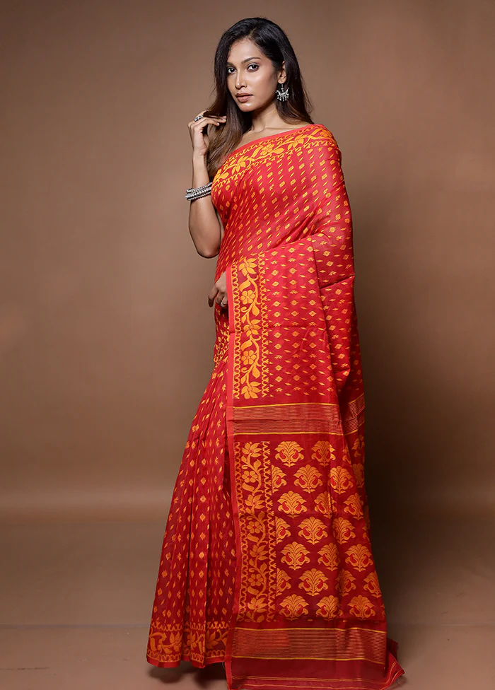 Red Tant Jamdani Saree Without Blouse Piece - Image 5