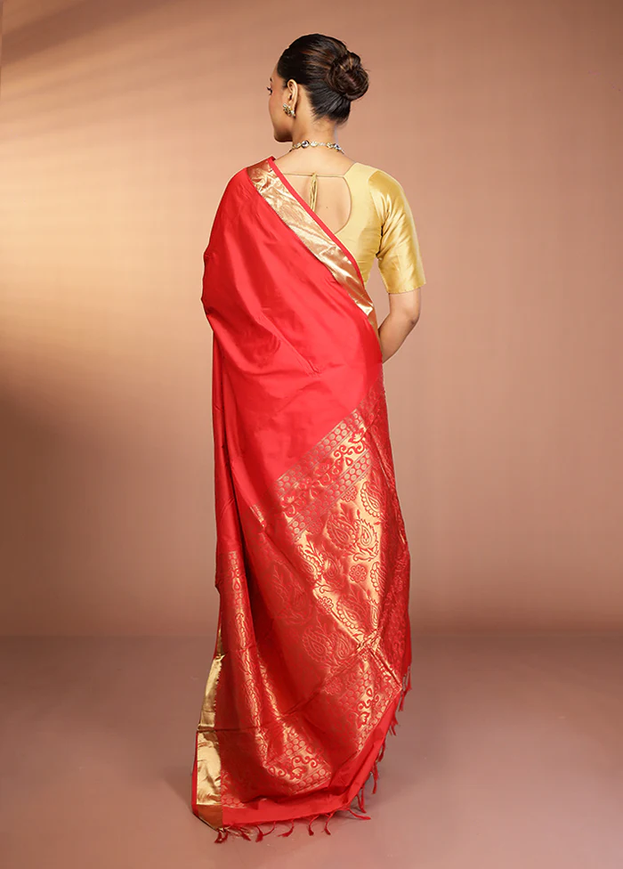 Red Kanjivaram Silk Saree With Blouse Piece - Image 3