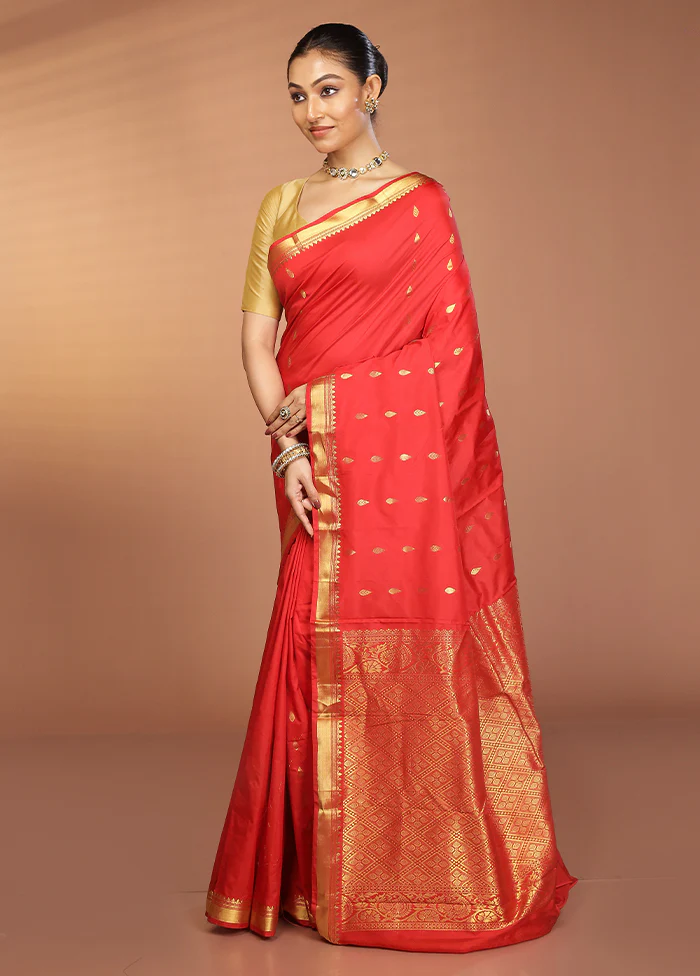 Red Kanjivaram Silk Saree With Blouse Piece - Image 4