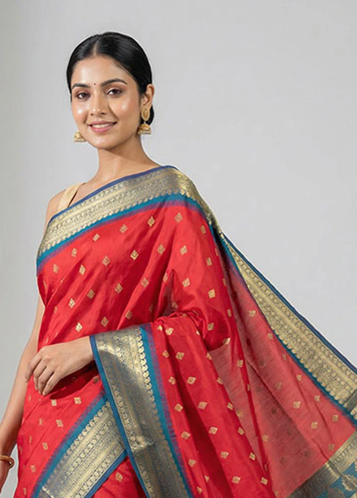 Red Kanjivaram Silk Saree With Blouse Piece - Image 2