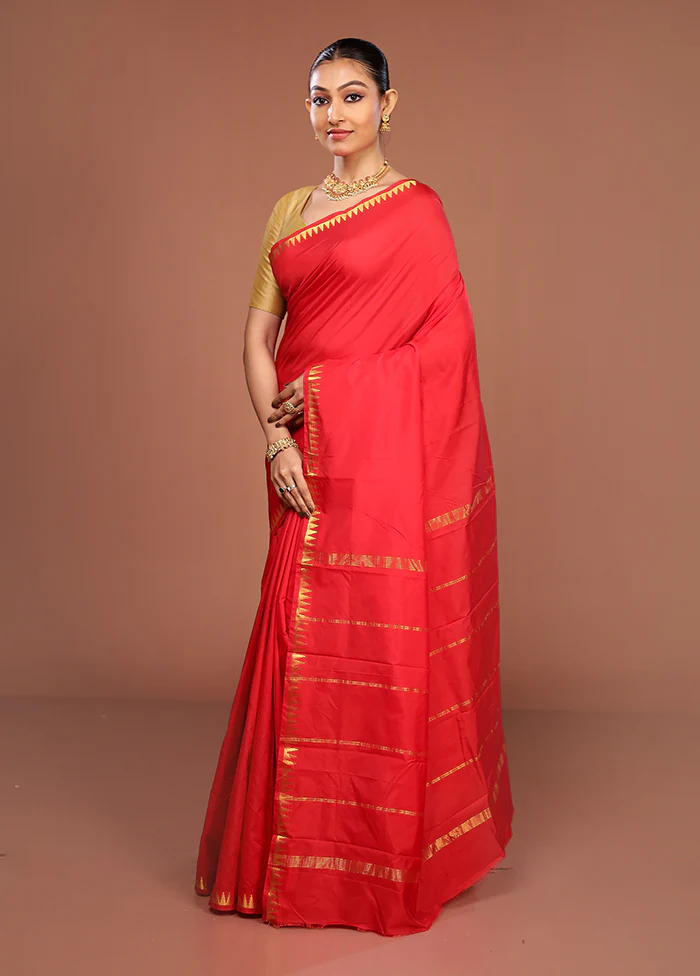 Red Kanjivaram Silk Saree With Blouse Piece - Image 4