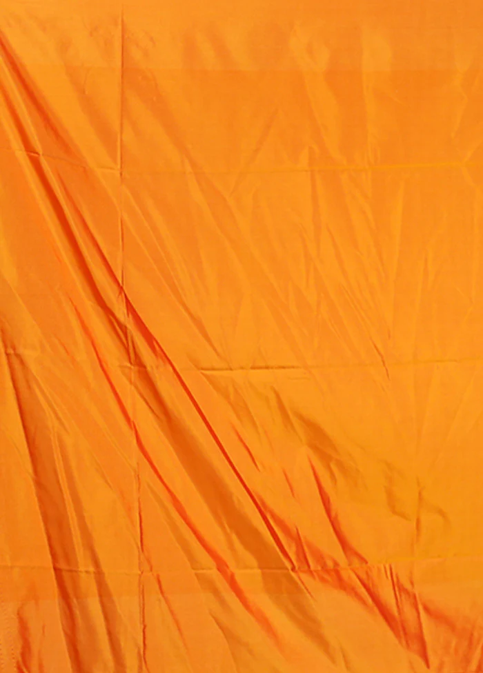 Red Kanjivaram Silk Saree With Blouse Piece - Image 5