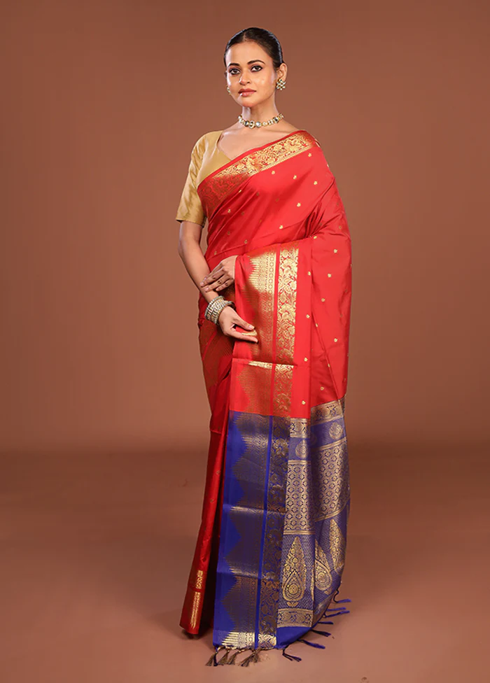 Red Kanjivaram Silk Saree With Blouse Piece - Image 4