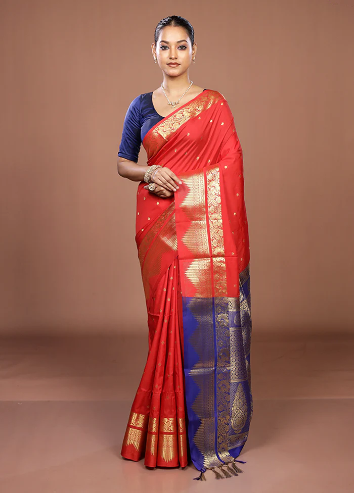 Red Kanjivaram Silk Saree With Blouse Piece - Image 2