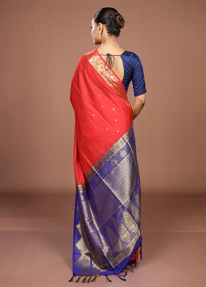 Red Kanjivaram Silk Saree With Blouse Piece - Image 3