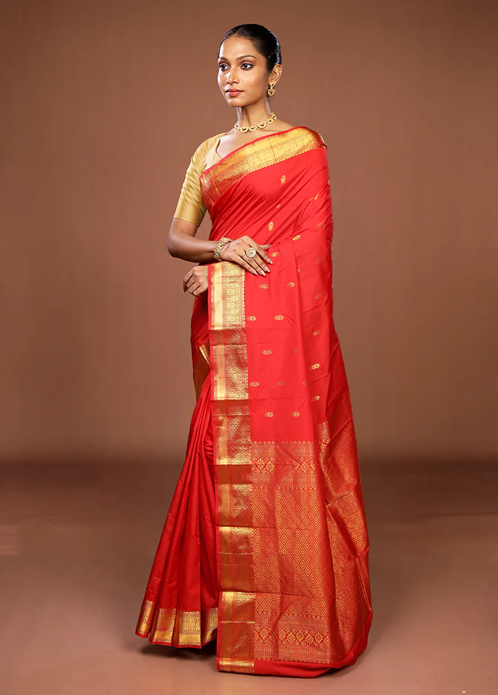 Red Kanjivaram Silk Saree With Blouse Piece - Image 4