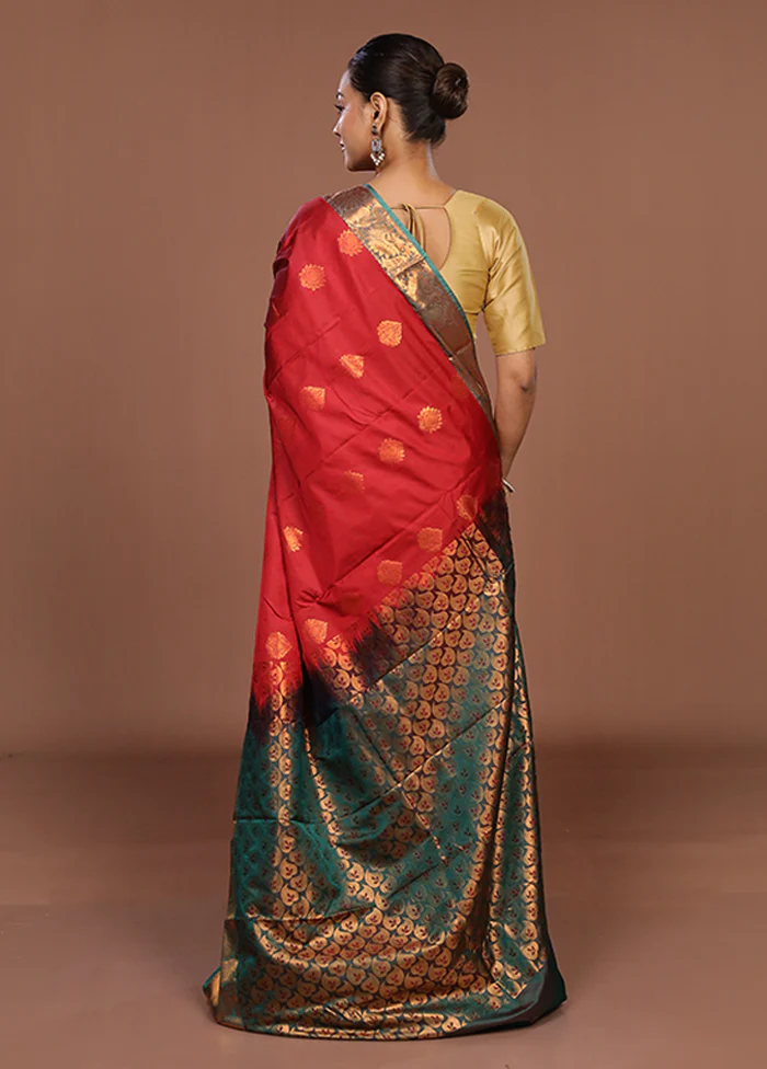 Red Kanjivaram Silk Saree With Blouse Piece - Image 3