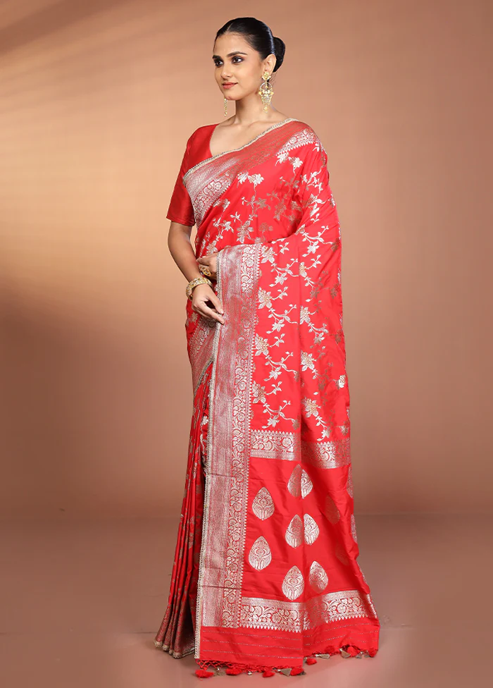 Red Katan Silk Saree With Blouse Piece - Image 4