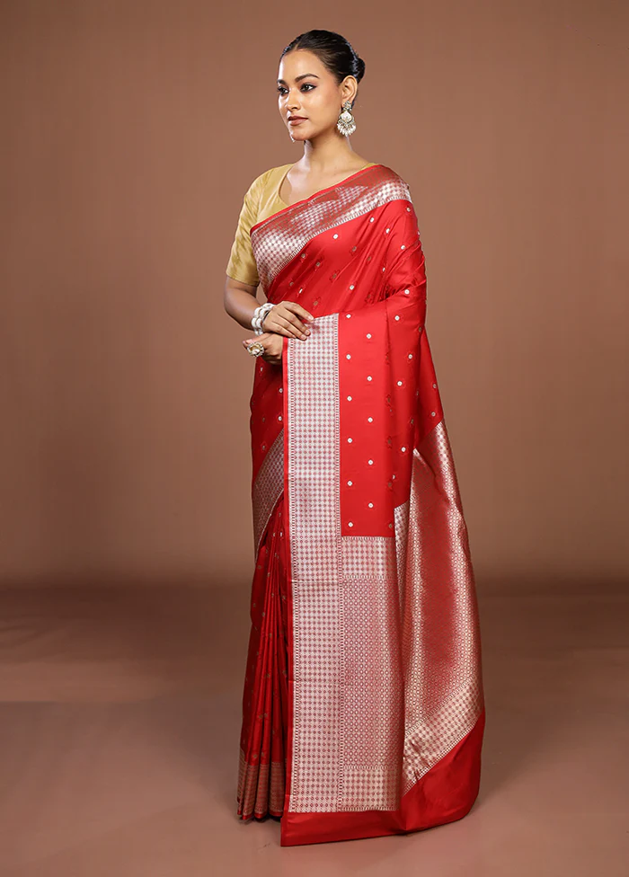 Red Katan Silk Saree With Blouse Piece - Image 4