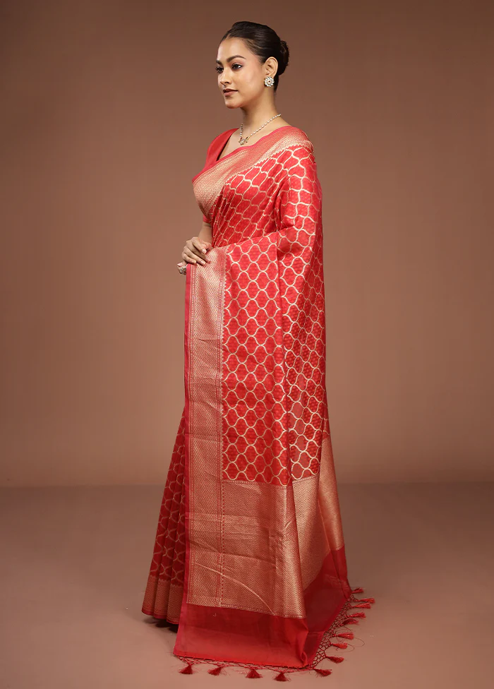 Red Kora Silk Saree With Blouse Piece - Image 4