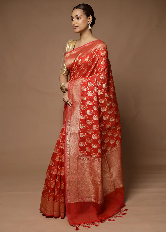 Red Kora Silk Saree With Blouse Piece - Image 4