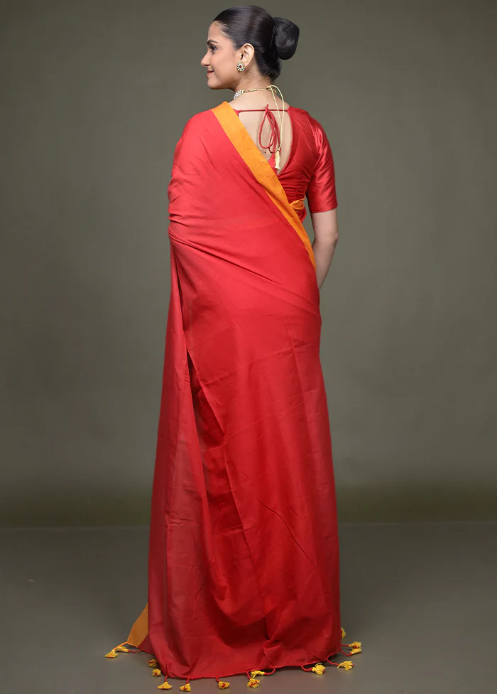 Red Matka Silk Saree With Blouse Piece - Image 3