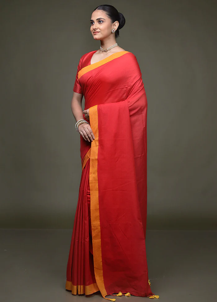 Red Matka Silk Saree With Blouse Piece - Image 4