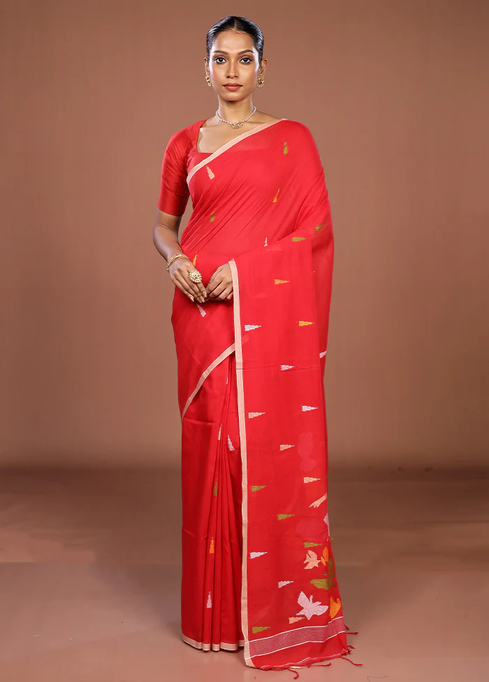 Red Matka Silk Saree With Blouse Piece - Image 2