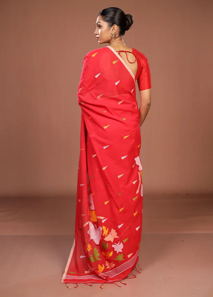 Red Matka Silk Saree With Blouse Piece - Image 3