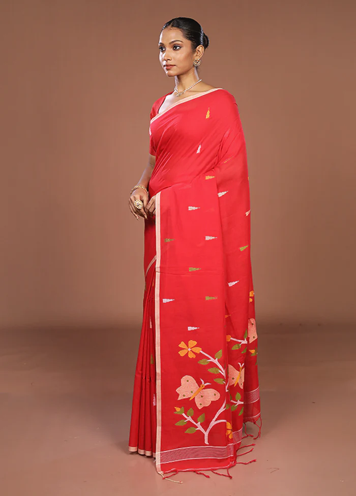 Red Matka Silk Saree With Blouse Piece - Image 4