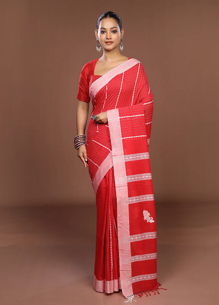 Red Matka Silk Saree With Blouse Piece - Image 2